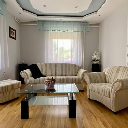 Casa de Férias Zsuzsi Vendeghaz *