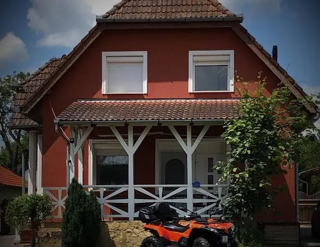 Zsuzsi *